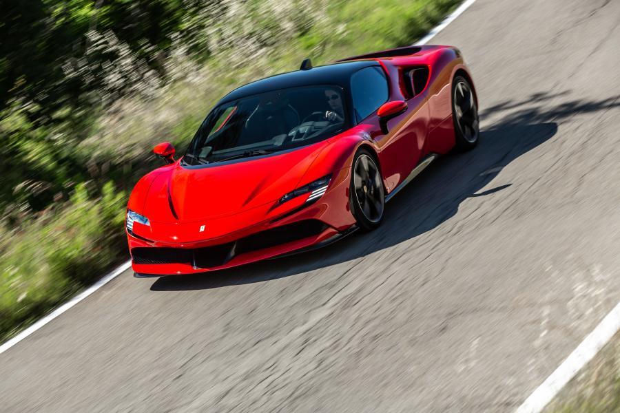 Ferrari SF90 Stradale (F173) 2019 года  (фото 32 из 47)